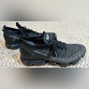 Nike Air VaporMax Flyknit 2 Men's air running shoes black heather gray size 11